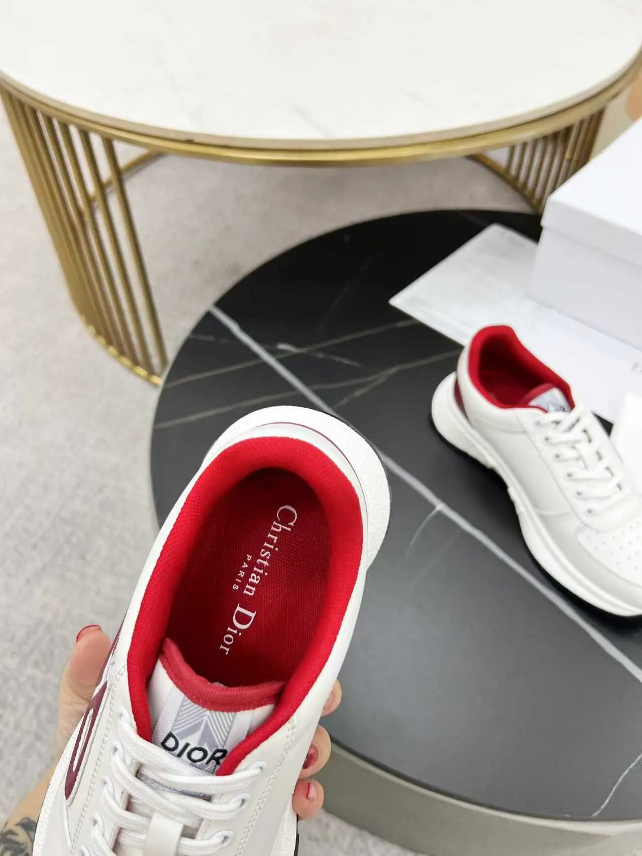 [Dior Dior] P: 640💰Couple model Size: Female: 35-40 (41 customized), male 39-44. (45 customized) 2025 Dior Dior autumn and winter new products🌹Fashion and trends coexist. Imported cowhide is customized one to one. Fabric; cowhide. Lining: Breathable mesh. Outsole: TPU.